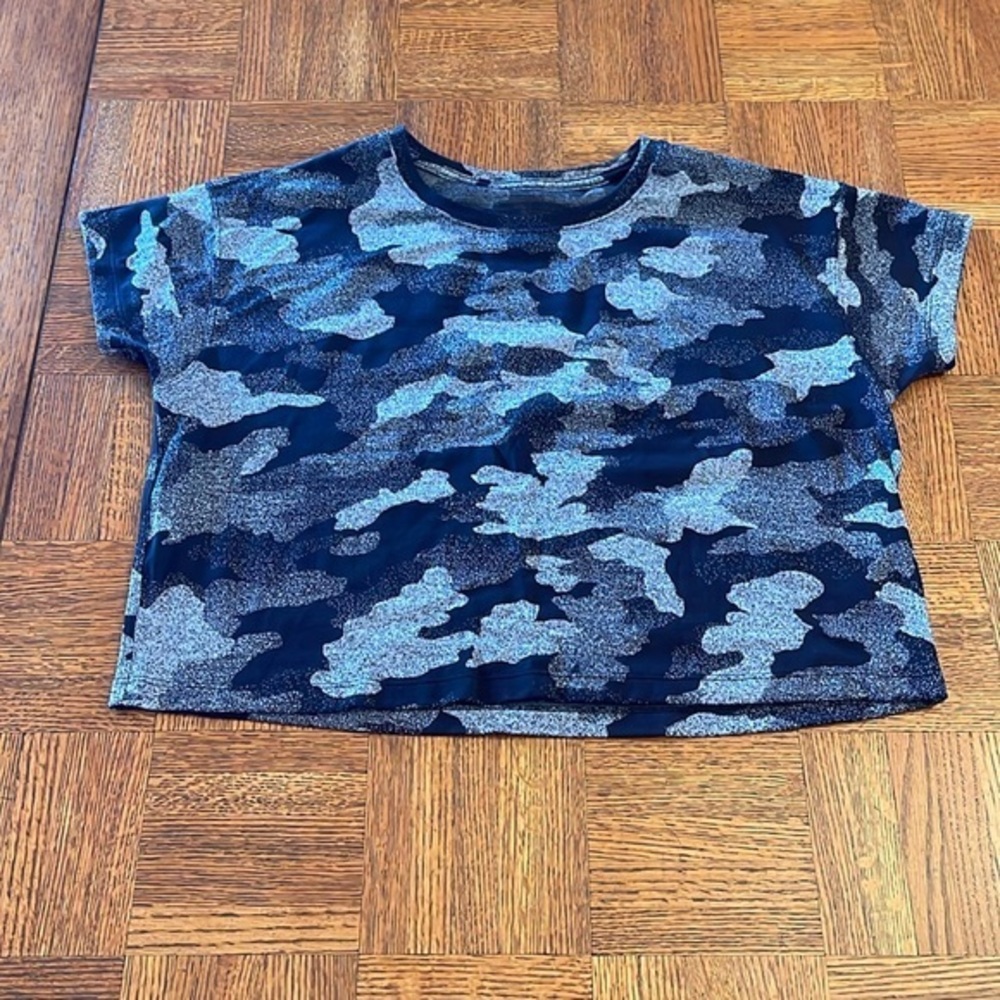 Lululemon camo print  crop top